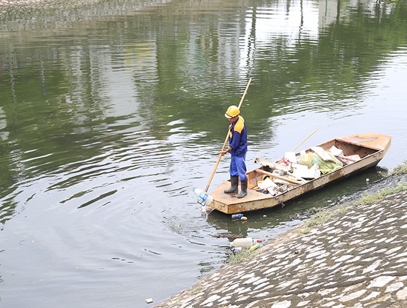 Hồi sinh sông Tô Lịch nhờ nước hồ Tây và công nghệ Nhật Bản